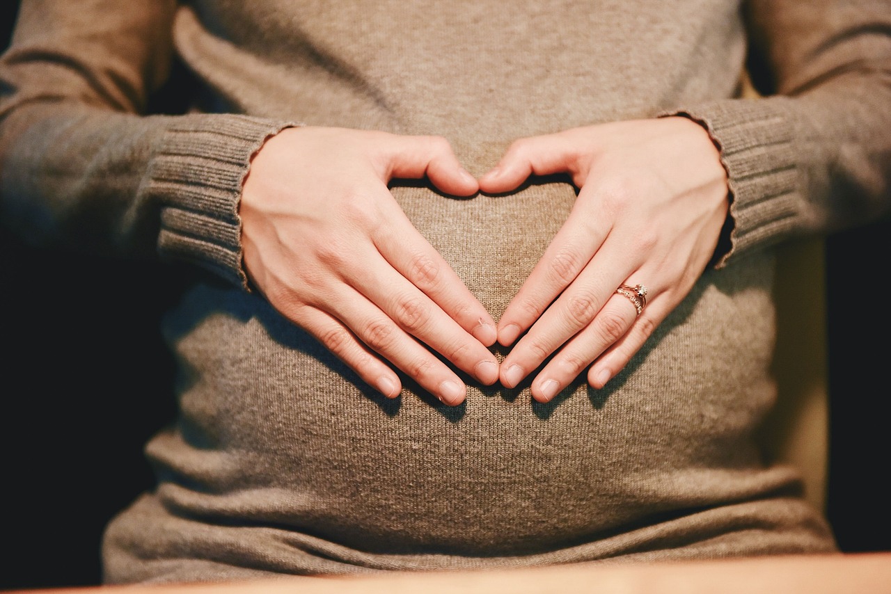 医療脱毛中に妊娠すると禁止されることはあるの？